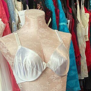 90s Vintage Victoria Secret Underwire second skin Satin Push-Up Bra Size B36